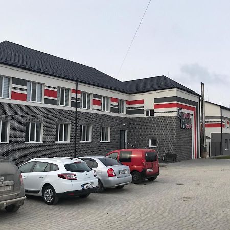 Good Rest Hostel Chemerivtsi Exterior photo